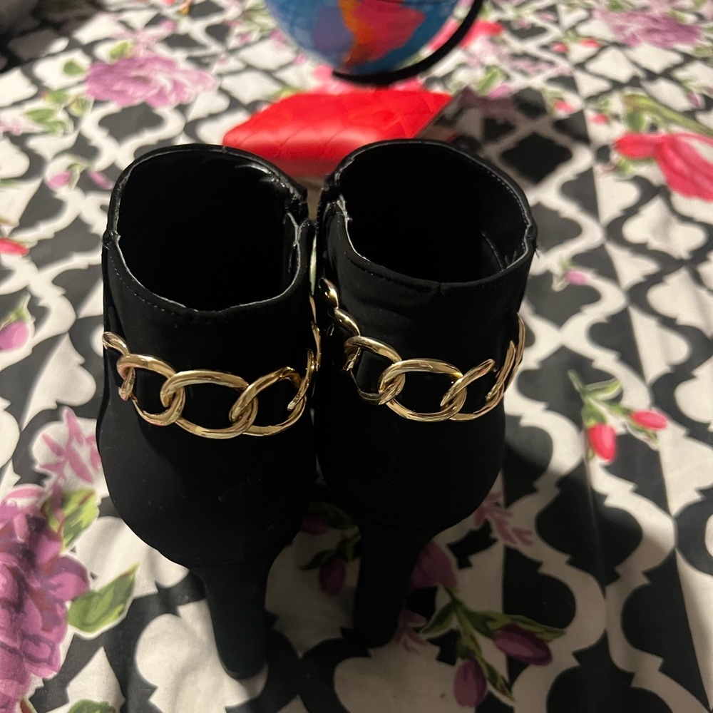 Boots - Picture 2 of 4